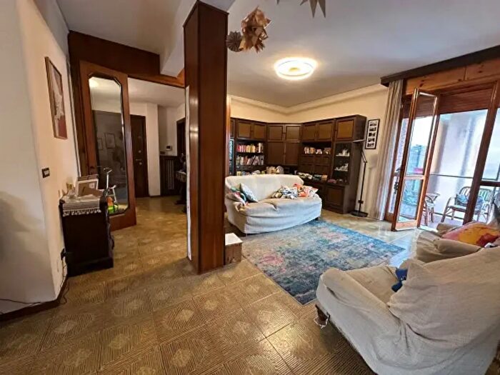 Appartamento con 5 locali in vendita in Vignola