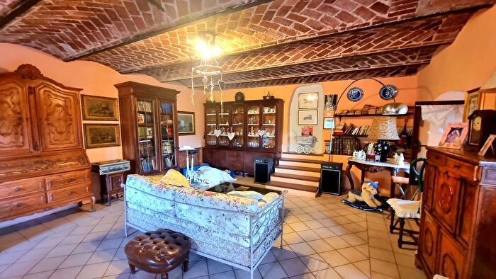 Casa con 8 locali in vendita in Cerrione Biella Piemonte Italia, Cerrione