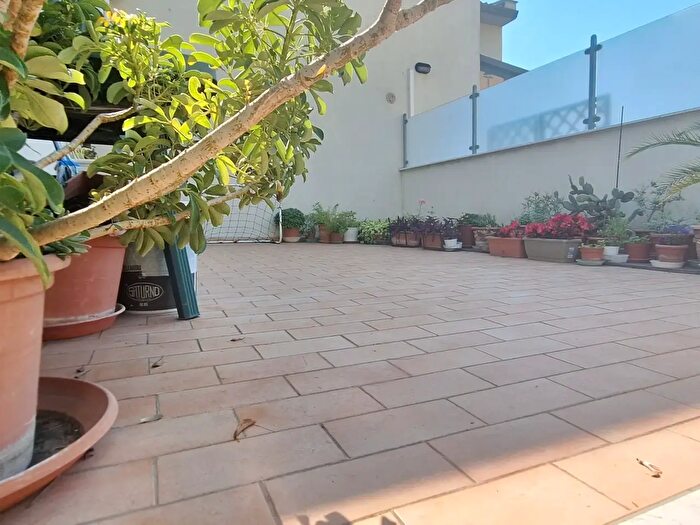 Appartamento con 5 locali in vendita in Via Monte Vettore, Ancona