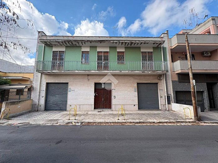 Casa con 5 locali in vendita in Via Malta, Brindisi