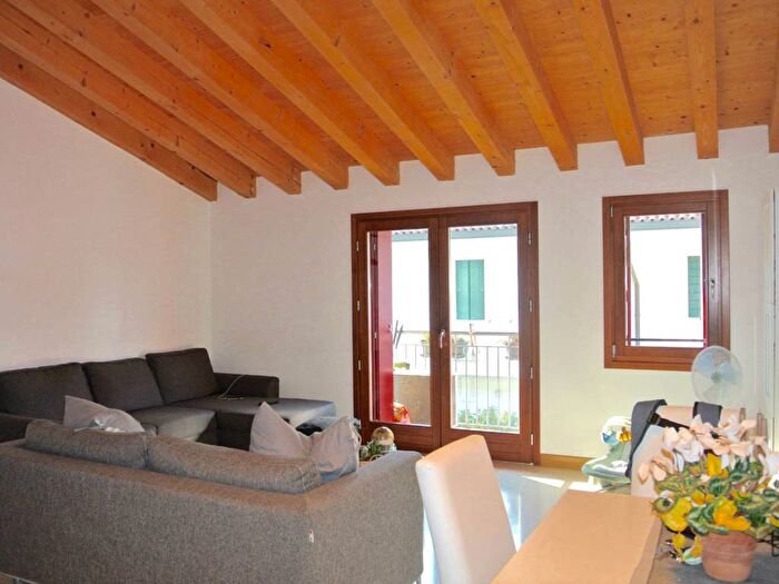 Casa con 5 locali in affitto in Via Piave, Lancenigo Villorba, Villorba
