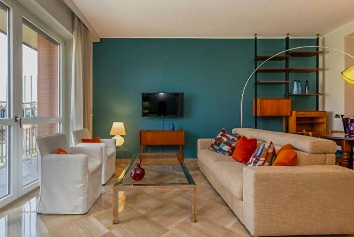 Appartamento bilocale in affitto in Viale San Gimignano, Bande Nere, Milano