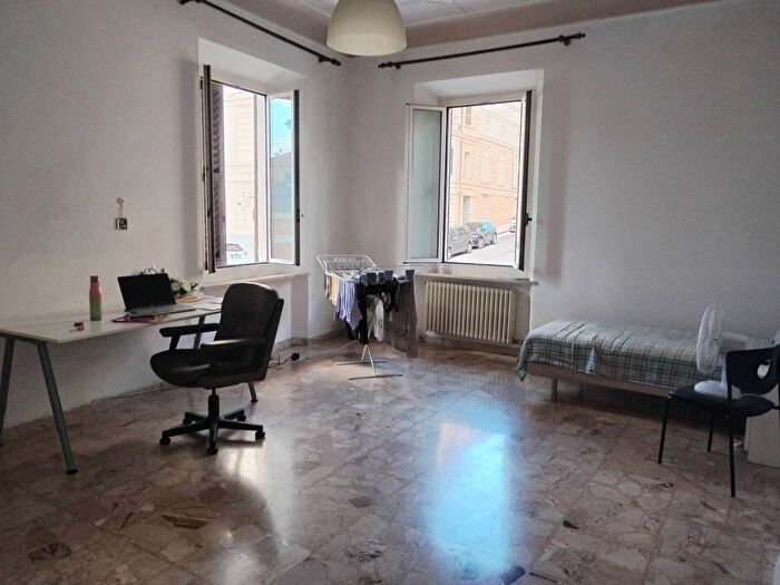 Appartamento con 6 locali in affitto in Corso Giovanni Amendola, Adriatico, Ancona