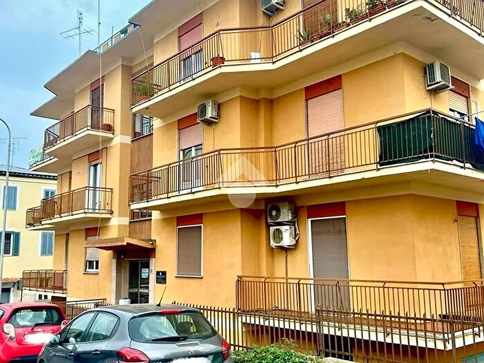 Appartamento trilocale in vendita in Via XXV Aprile, Civita Castellana