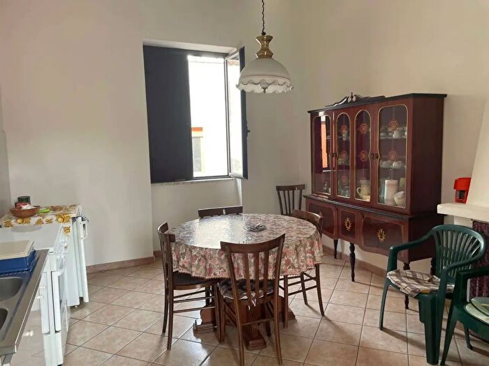 Casa con 6 locali in vendita in Via Corso del Re, Falciano Del Massico