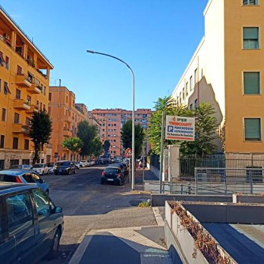 Appartamento bilocale in vendita in Via Giuseppe Galliano, Roma