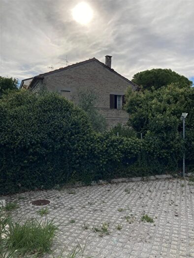 Casa con 10 locali in vendita in Fano, Fano