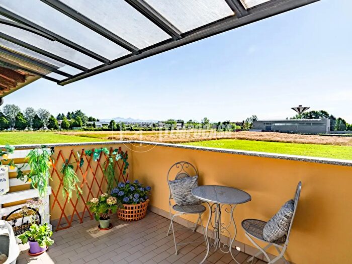 Appartamento bilocale in vendita in Via Pirandello Luigi, Caronno Pertusella