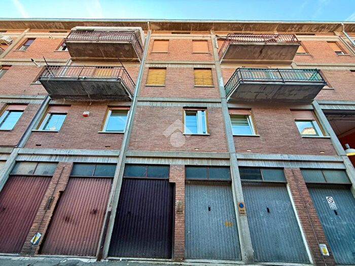 Appartamento trilocale in vendita in Via Legnara, Guastalla