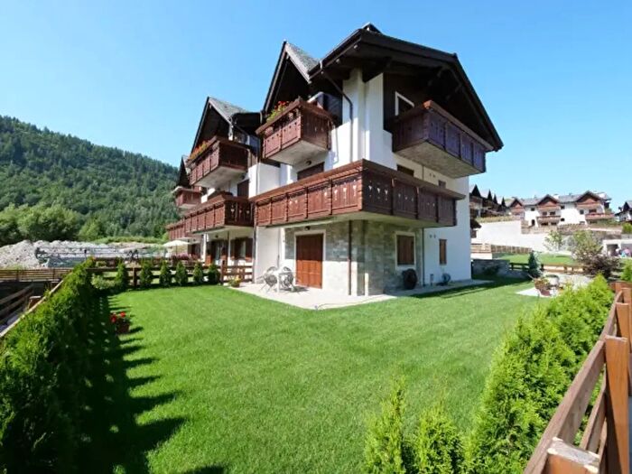 Appartamento trilocale in vendita in Via Europa, Aprica