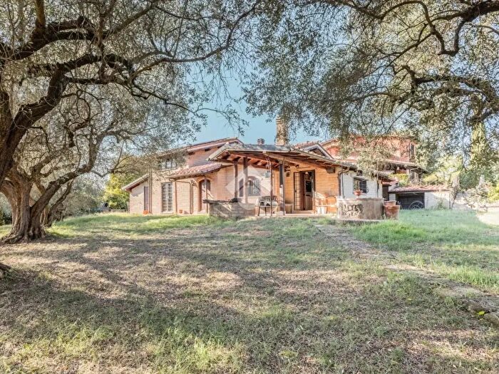 Casa con 5 locali in vendita in Via Sacrofano Cassia, Campagnano Di Roma