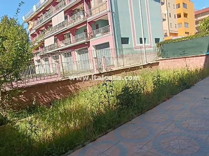 Casa quadrilocale in affitto in Via Nazioni Unite, Crotone