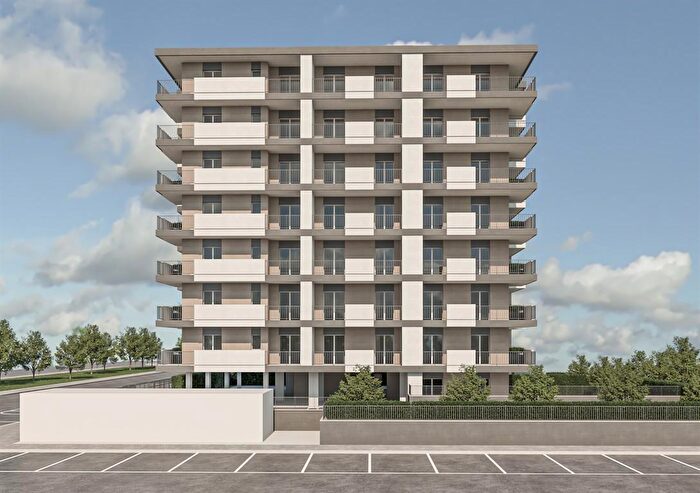 Appartamento trilocale in vendita in Viale Francesco Caltagirone, Roma