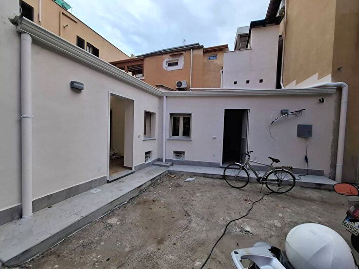 Appartamento trilocale in affitto in Fondo Rubino Muratore, Zisa, Palermo