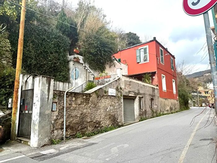 Casa quadrilocale in vendita in Via SantAlberto, Genova