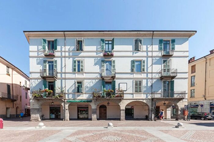 Appartamento con 5 locali in vendita in Piazza Facta, Pinerolo