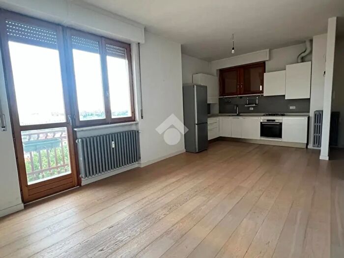 Appartamento trilocale in vendita in Via Ariosto, Novate Milanese