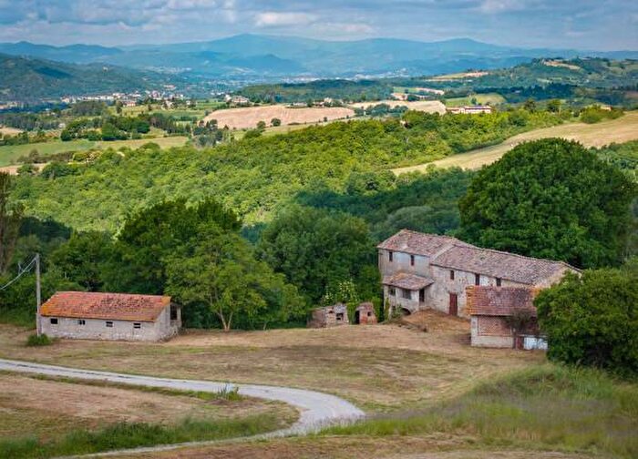 Casa trilocale in vendita in Località Serra, Umbertide