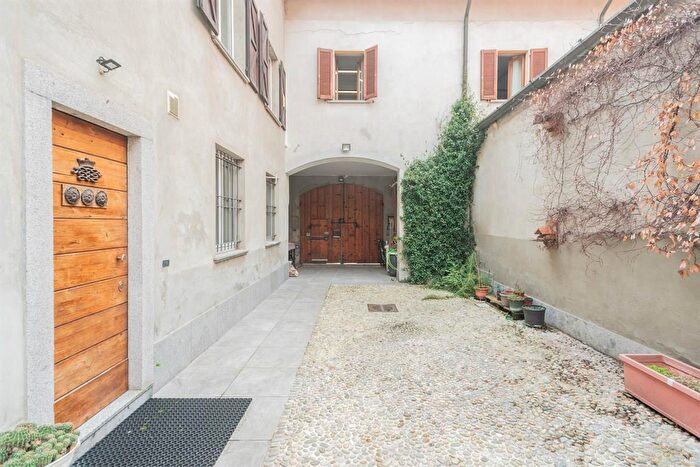 Casa con 7 locali in vendita in Via Prina, Monza