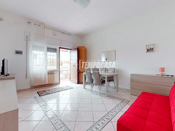 Appartamento bilocale in vendita in Via Florinas, Fiumicino