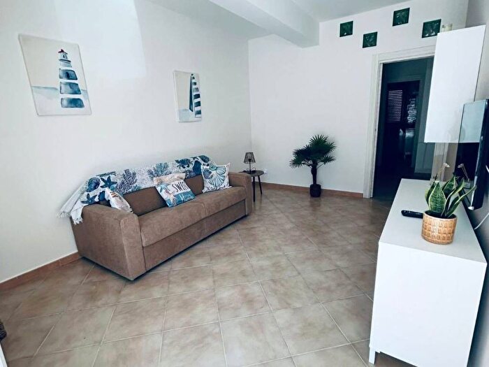 Appartamento bilocale in affitto in Via Francesco Bagliesi, Isola delle Femmine