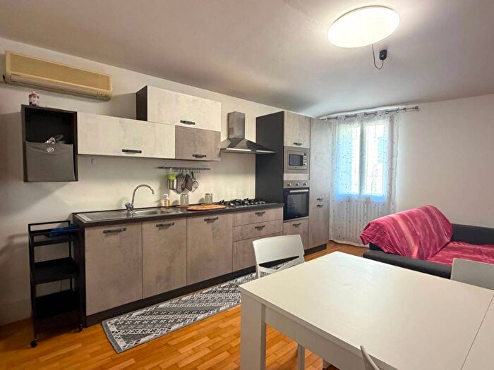 Appartamento quadrilocale in affitto in Via Vigo di Torre, Centro Storico, Este