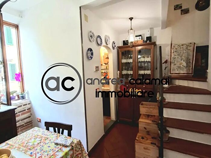 Casa trilocale in vendita in Porta Pistoiese, Prato