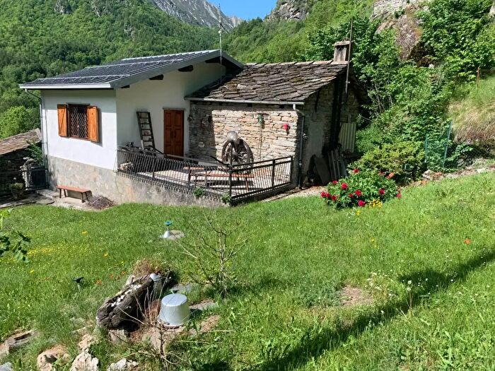 Case in Vendita e in Affitto - 3