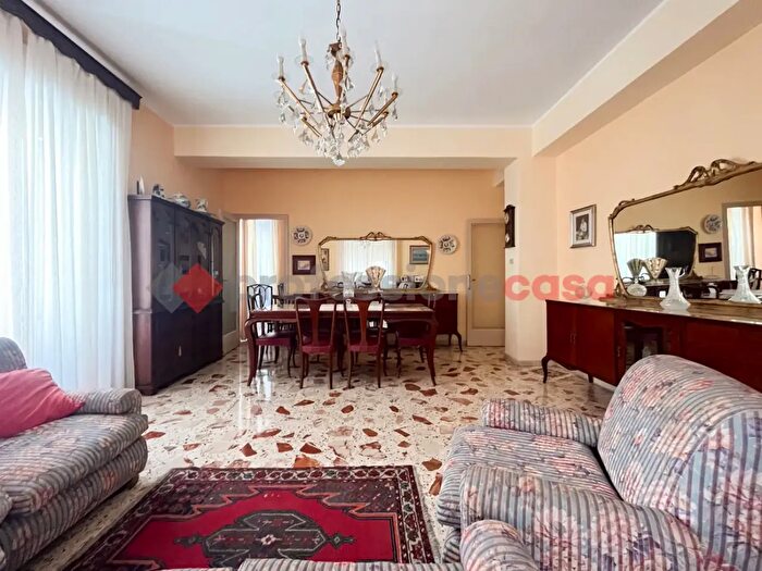 Appartamento con 5 locali in vendita in Via Volturno, Milazzo