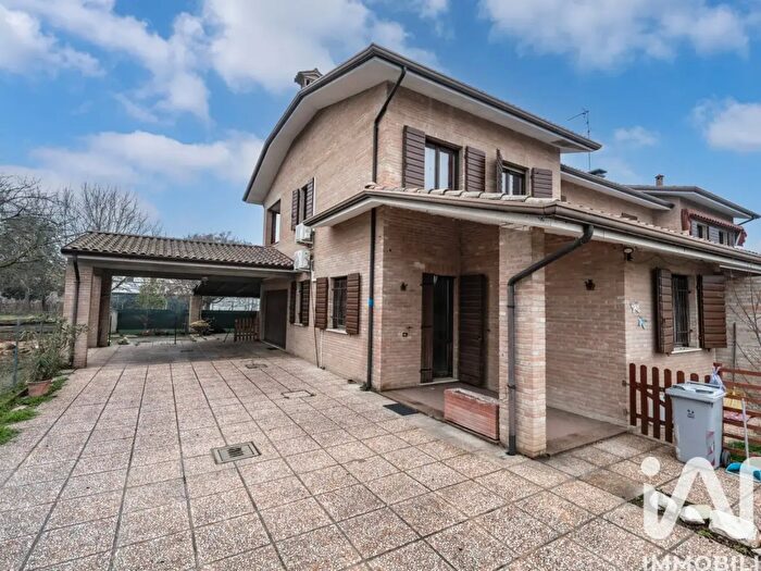 Casa quadrilocale in vendita in Via Enrico Fermi, Bondeno