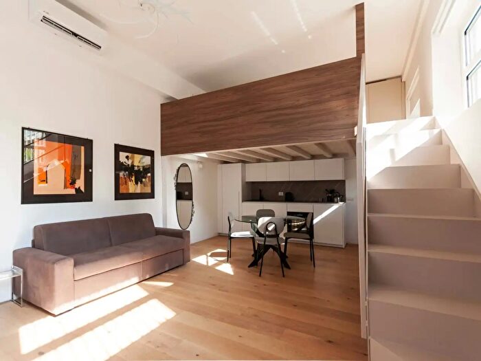 Appartamento monolocale in affitto in Via Nino Bixio, Milano