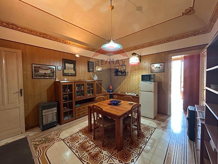 Appartamento quadrilocale in vendita in Via Livio Bassi, Trapani