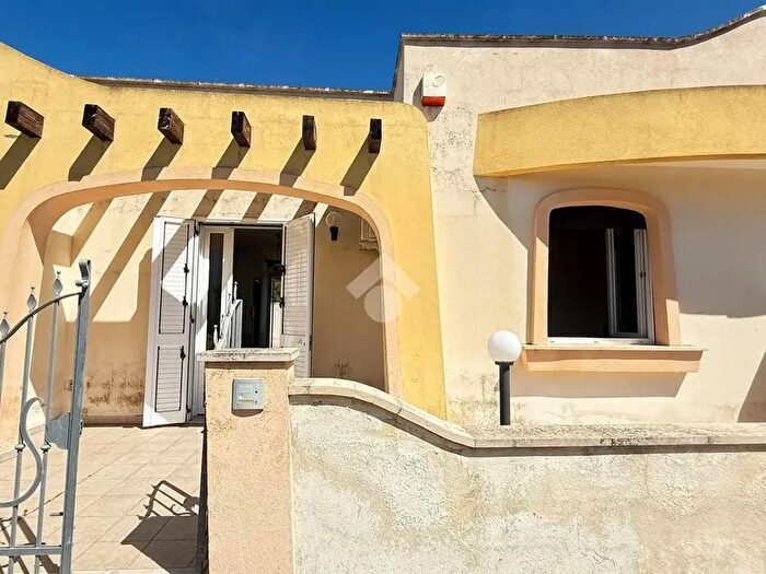 Casa trilocale in vendita in Via Amalfi, Taviano