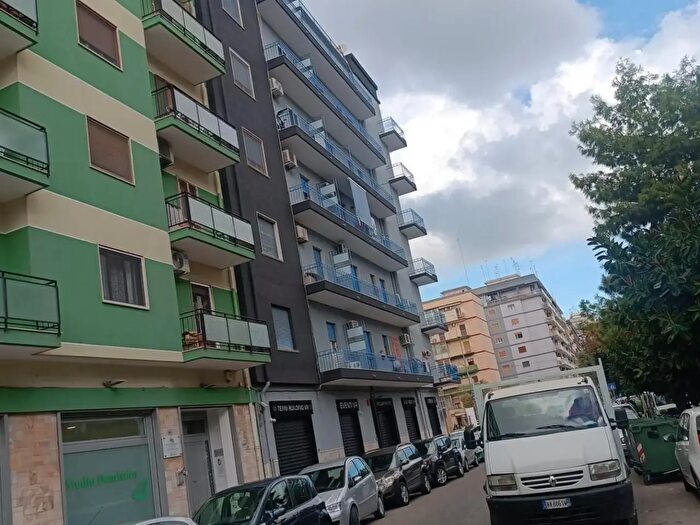 Appartamento trilocale in vendita in Taranto