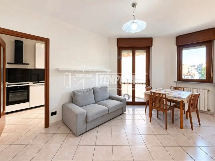 Appartamento trilocale in vendita in Via Luini, Torino