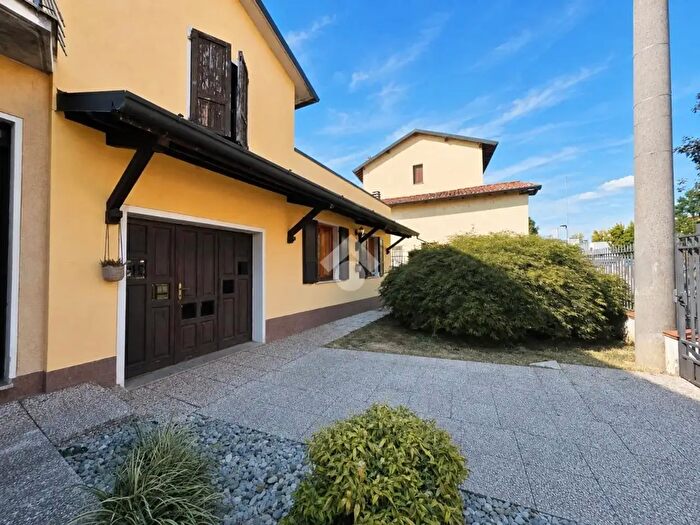 Casa quadrilocale in vendita in Via d Savio, Chiari