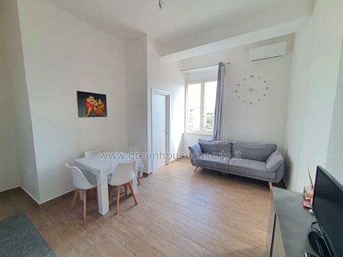 Appartamento bilocale in vendita in Via Nazionale Appia, Casagiove