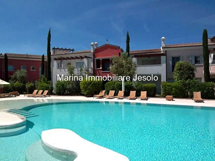 Appartamento trilocale in vendita in Via Monsignore Giovanni Marcato, Jesolo