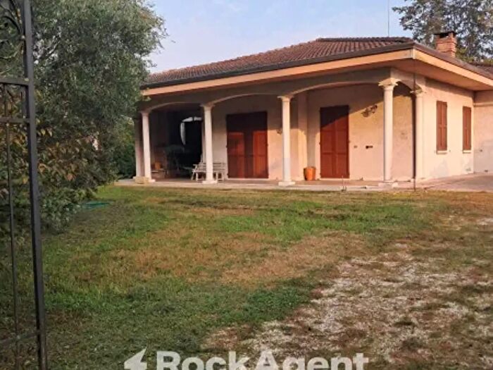 Casa con 6 locali in vendita in Via Colonna Marina, Pegognaga