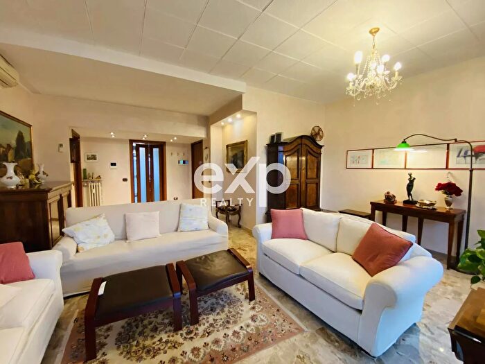 Appartamento trilocale in vendita in Gallarate