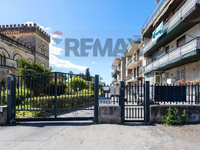 Appartamento quadrilocale in vendita in Via Tupparello, Acireale