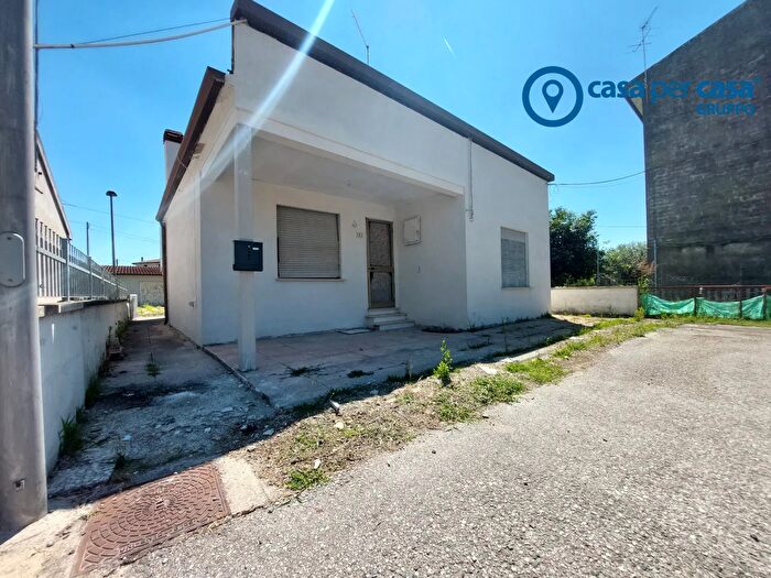 Casa trilocale in vendita in Corbola Via Gramsci, Corbola