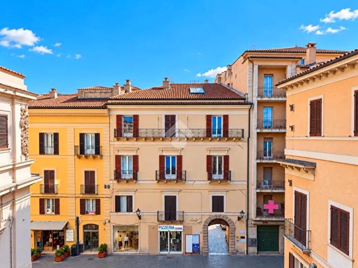 Appartamento quadrilocale in vendita in Corso Marrucino, Chieti