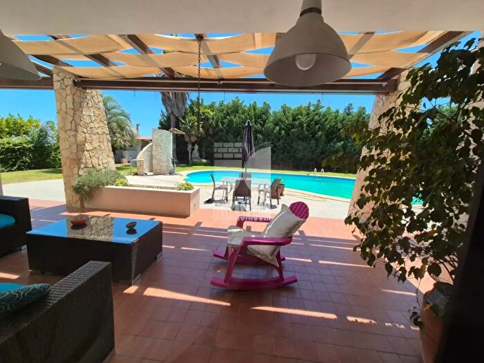 Casa con 5 locali in vendita in Via dei Melograni, Crotone