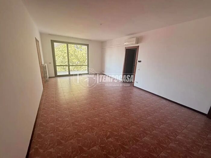 Appartamento quadrilocale in vendita in Via Emilia Ovest, Rottofreno