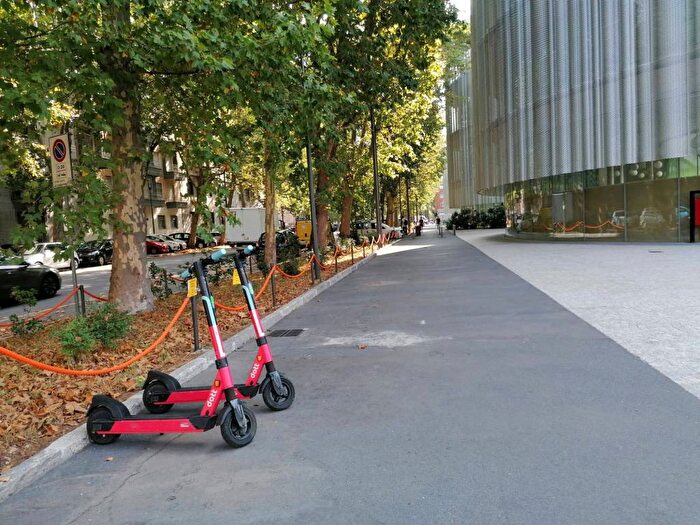 Casa bilocale in affitto in Via Gian Carlo Castelbarco, Bocconi, Milano