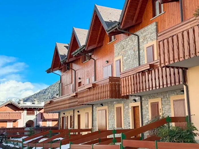 Appartamento trilocale in vendita in Via Europa, Aprica