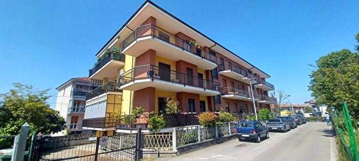 Appartamento trilocale in vendita in Bra