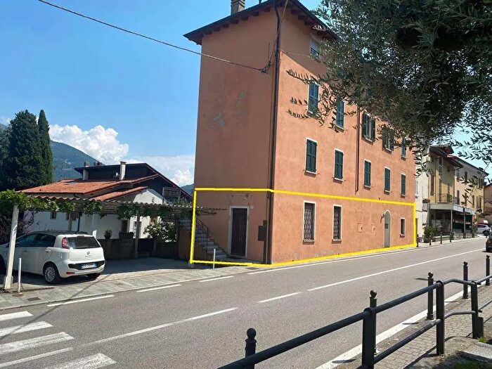 Appartamento con 5 locali in vendita in Via Statale, San Siro