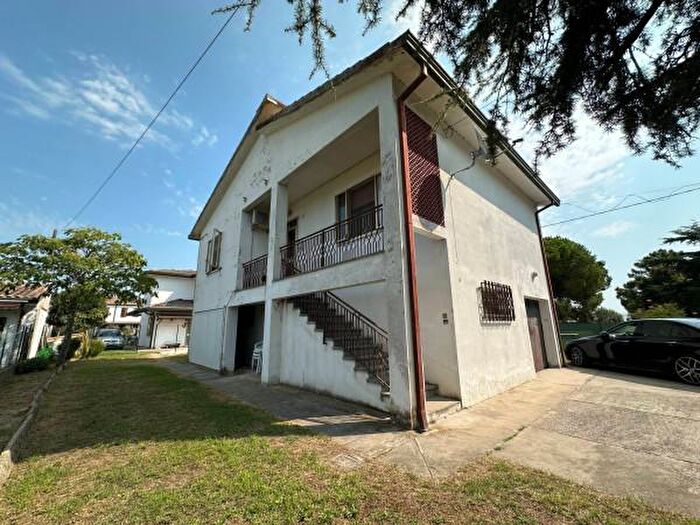 Casa trilocale in vendita in Via Giuseppe Mazzini, Mesola